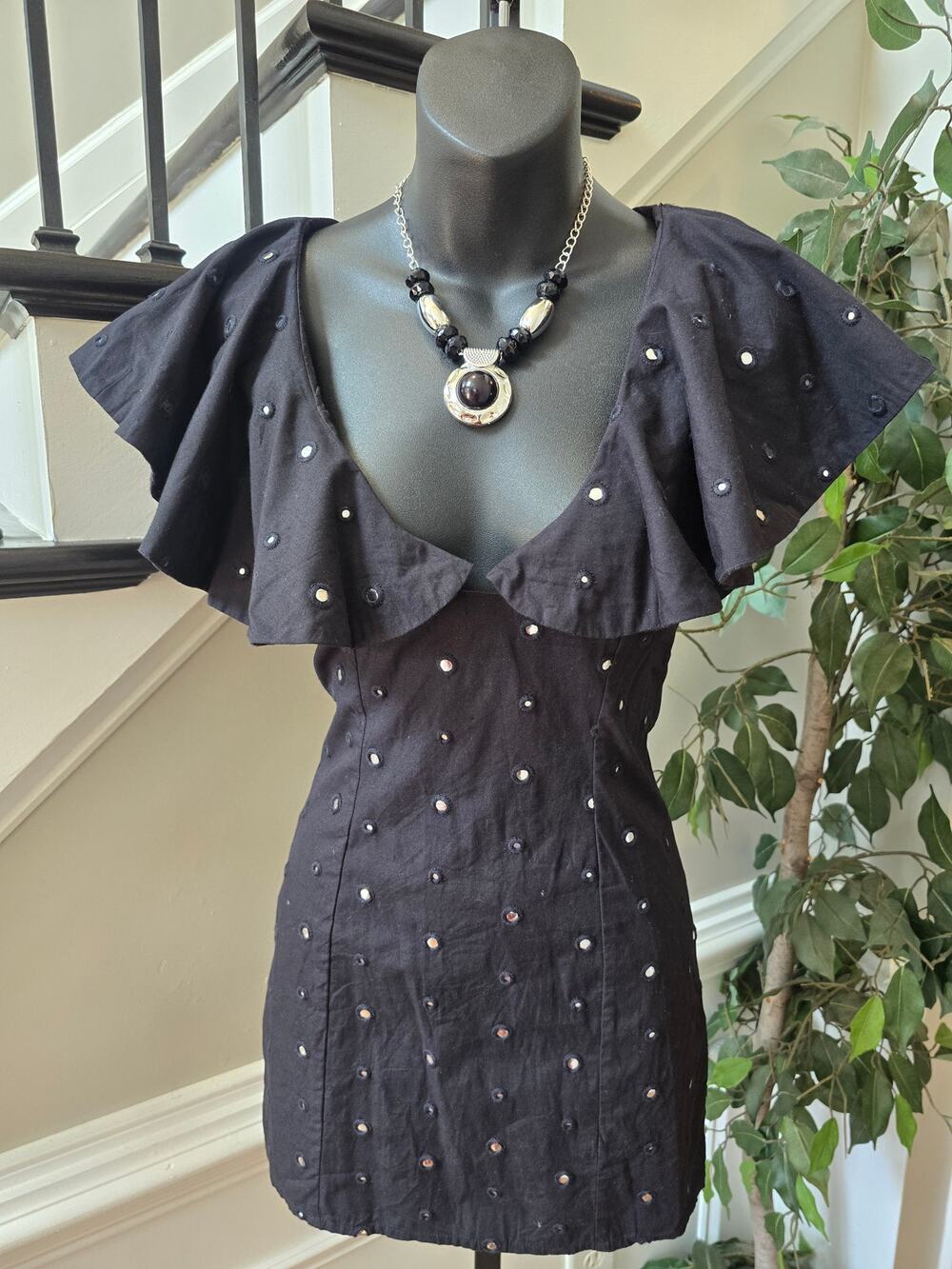 Lovers+Friends Eyelet Mirror Dress Women SZ XXS Black Ruffle V-Neck Cap sleeves